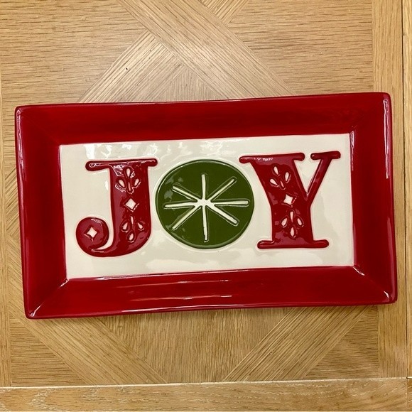 Hallmark ceramic JOY holiday tray in red, white and green - Picture 5 of 5
